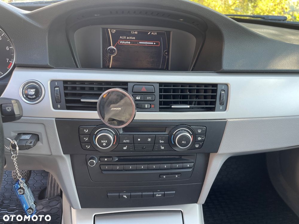 BMW Seria 3 320i - 15