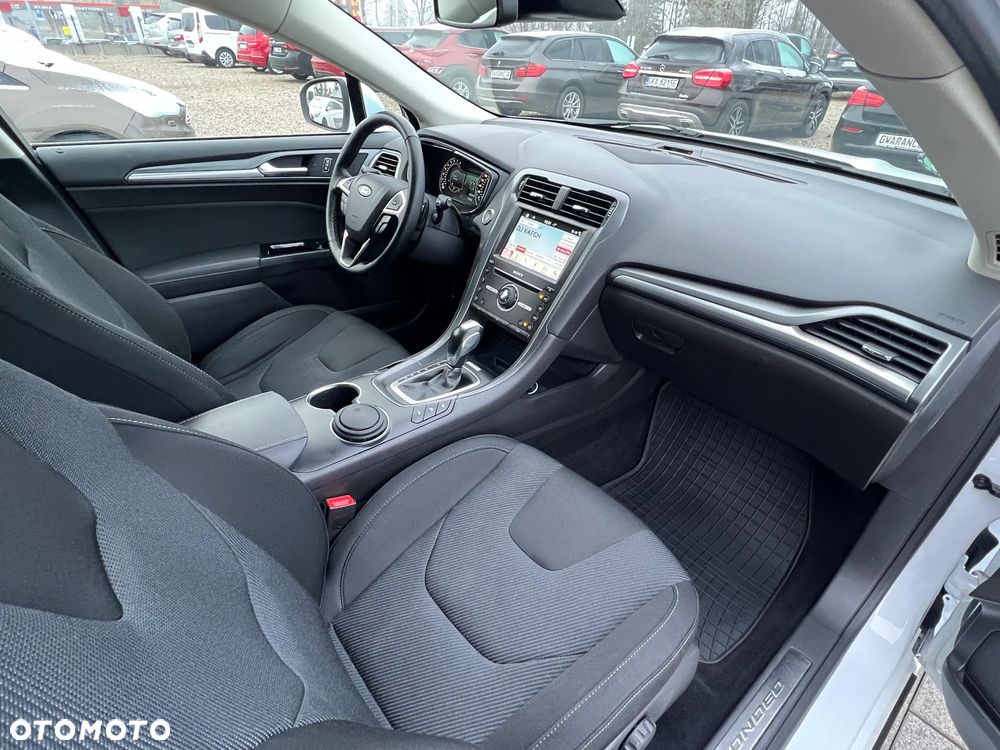 Ford Mondeo SW 2.0 EcoBoost Business Edition - 19