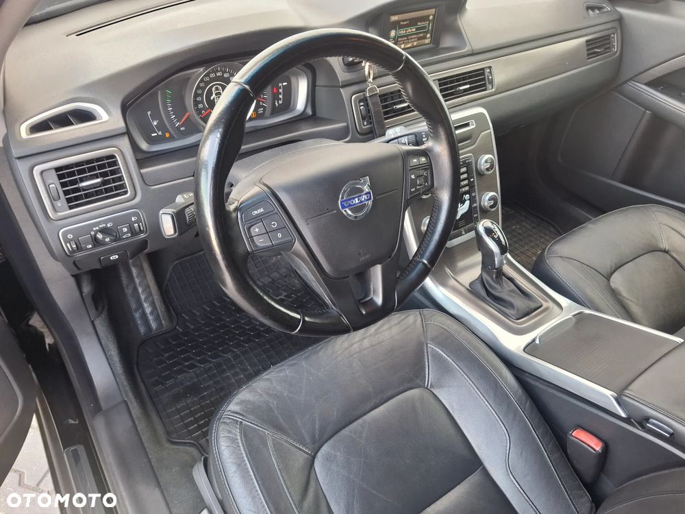 Volvo V70 T5 Powershift Summum - 19
