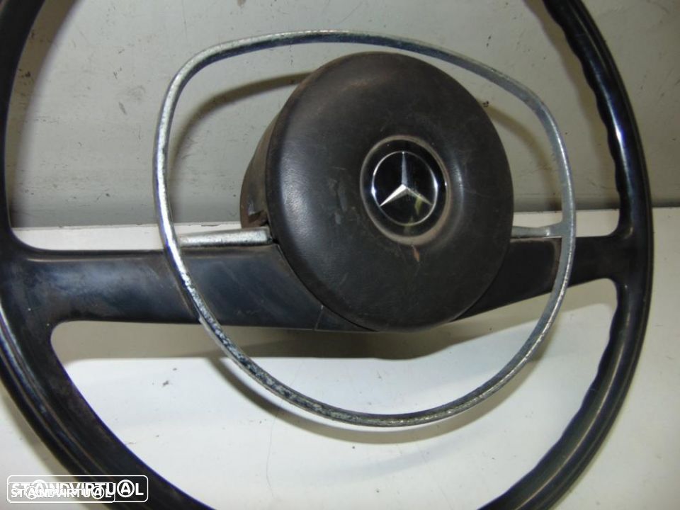 Mercedes antigo volante - 4