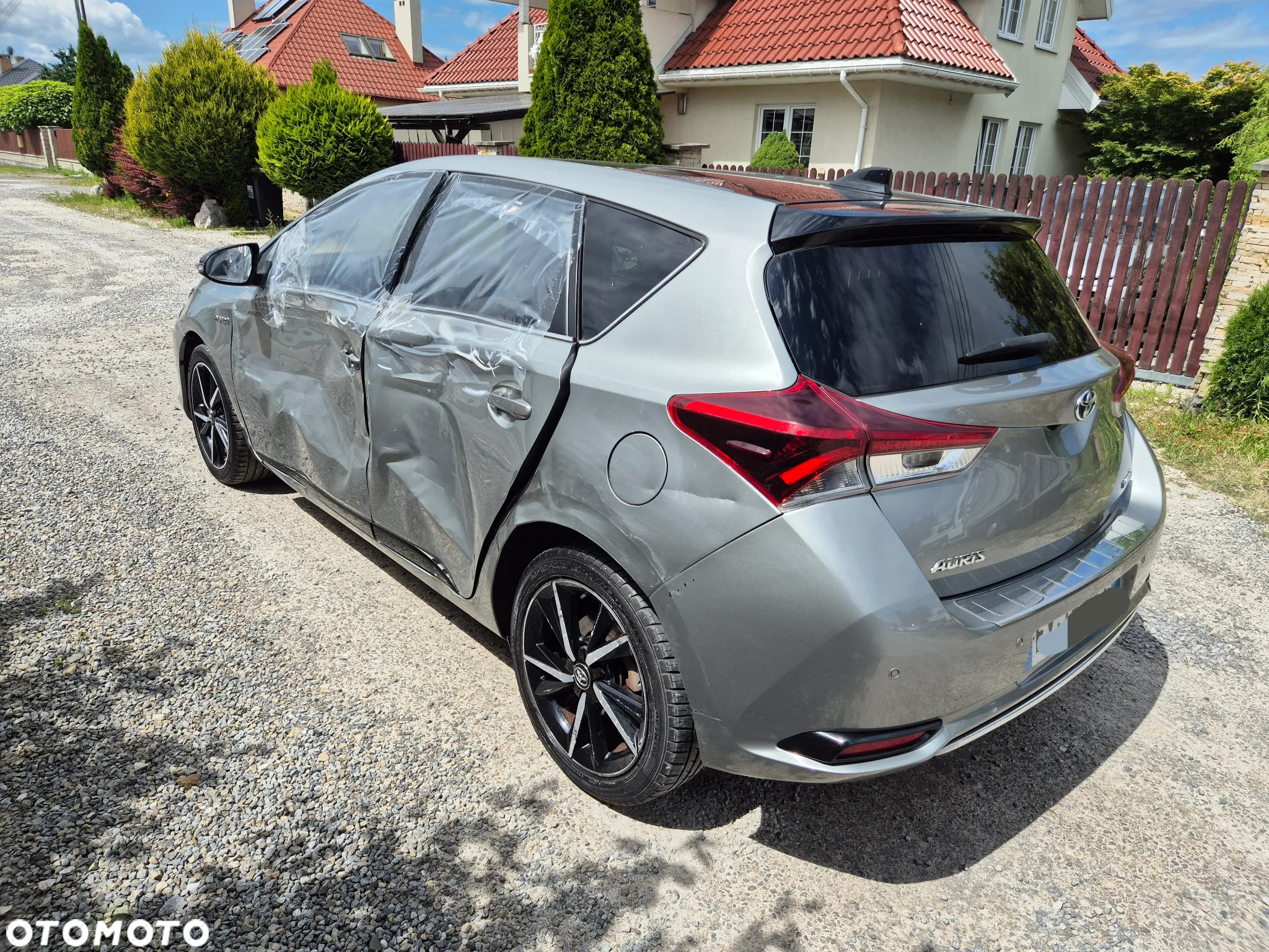 Toyota Auris 1.8 VVT-i Hybrid Automatik Design Edition - 32
