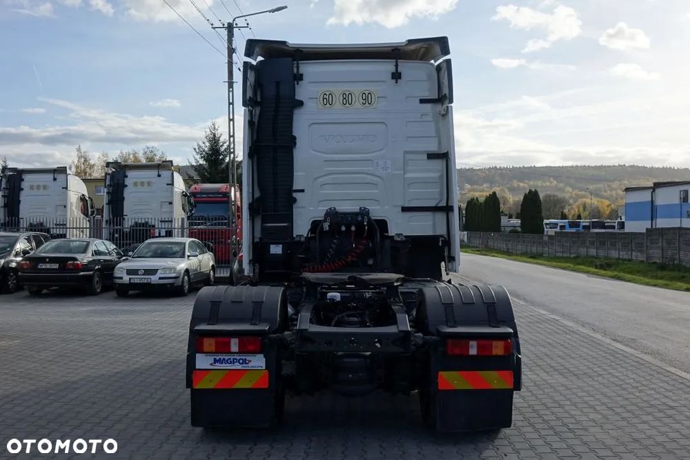 Volvo FH 460 GLOBETROTTER / STANDARD/ AUTOMAT / EURO 6 / 2 ZBIORNIKI PALIWA / KLIMATYZACJA POSTOJOWA/ LODÓWKA - 6