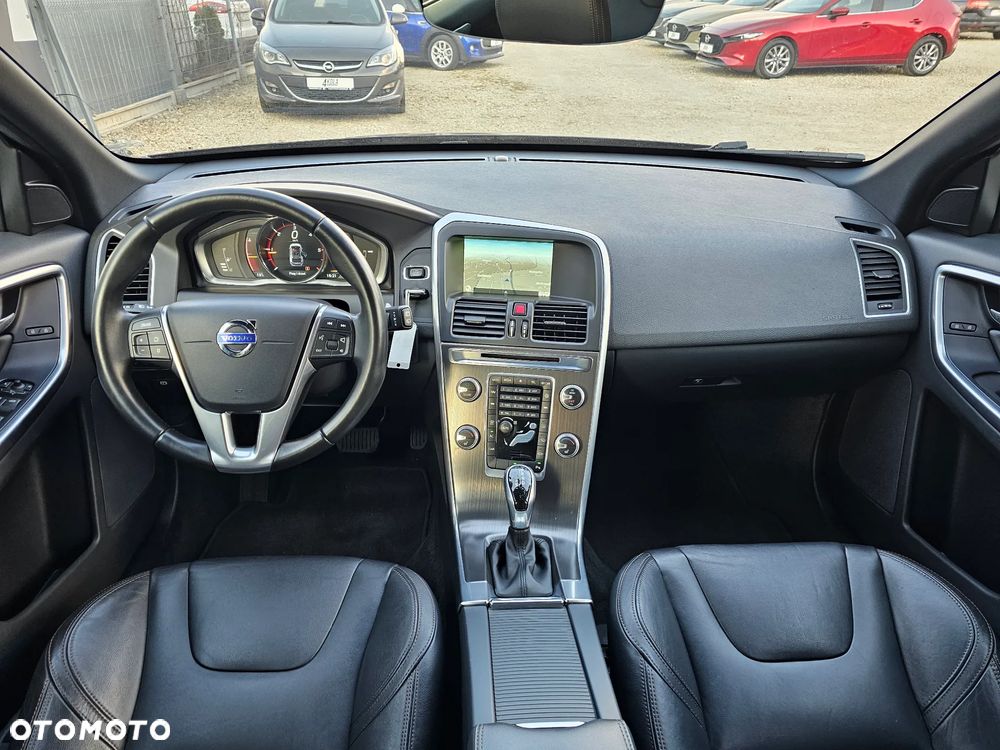 Volvo XC 60 D4 Geartronic Summum - 11
