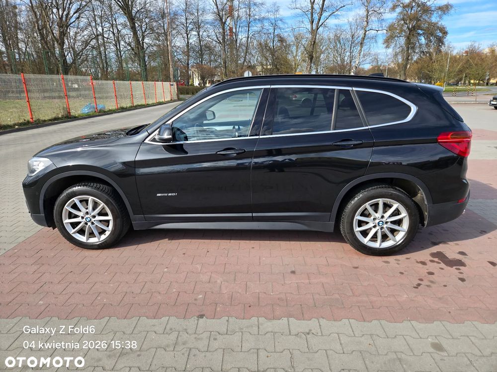 BMW X1 sDrive20i Advantage - 1