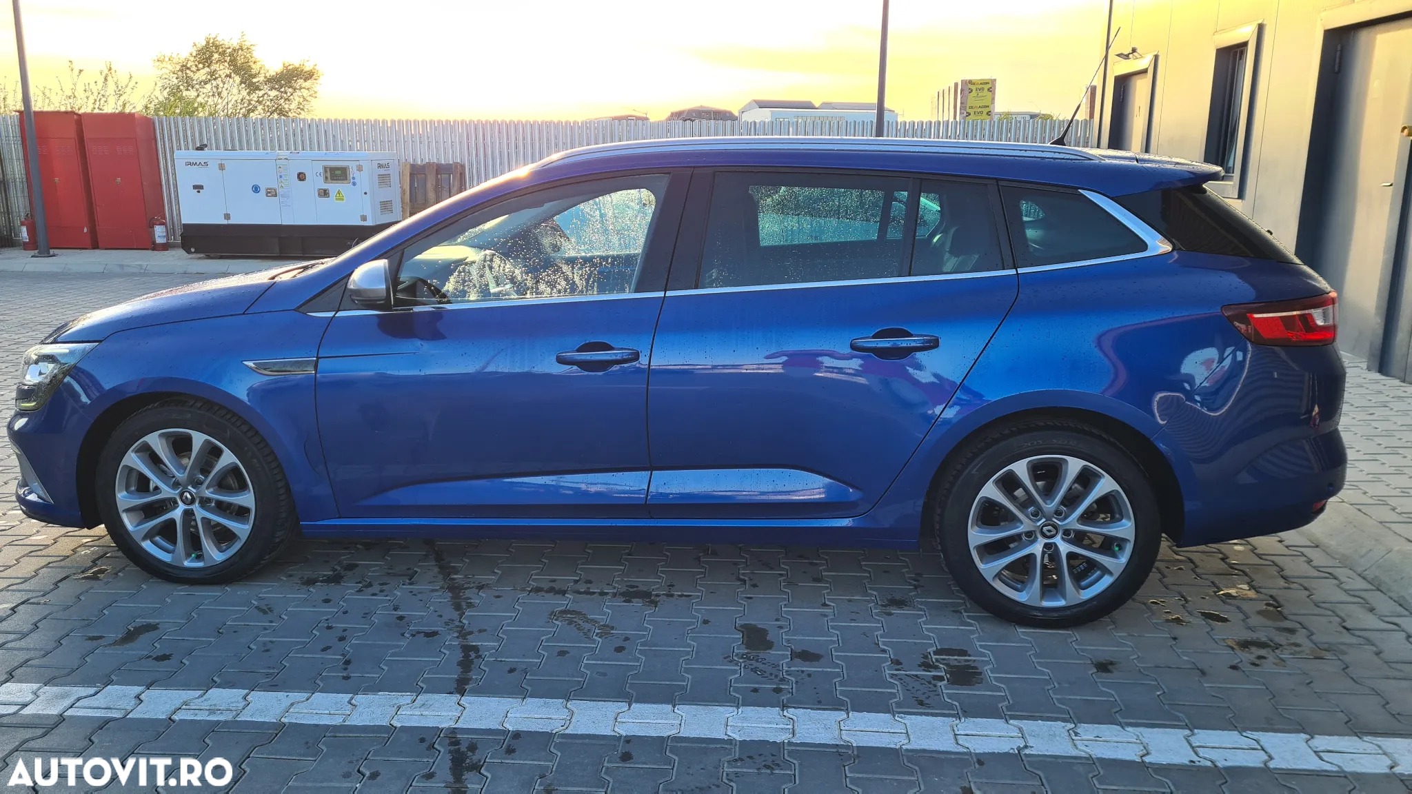 Renault Megane Estate Blue dCI EDC Intens - 8