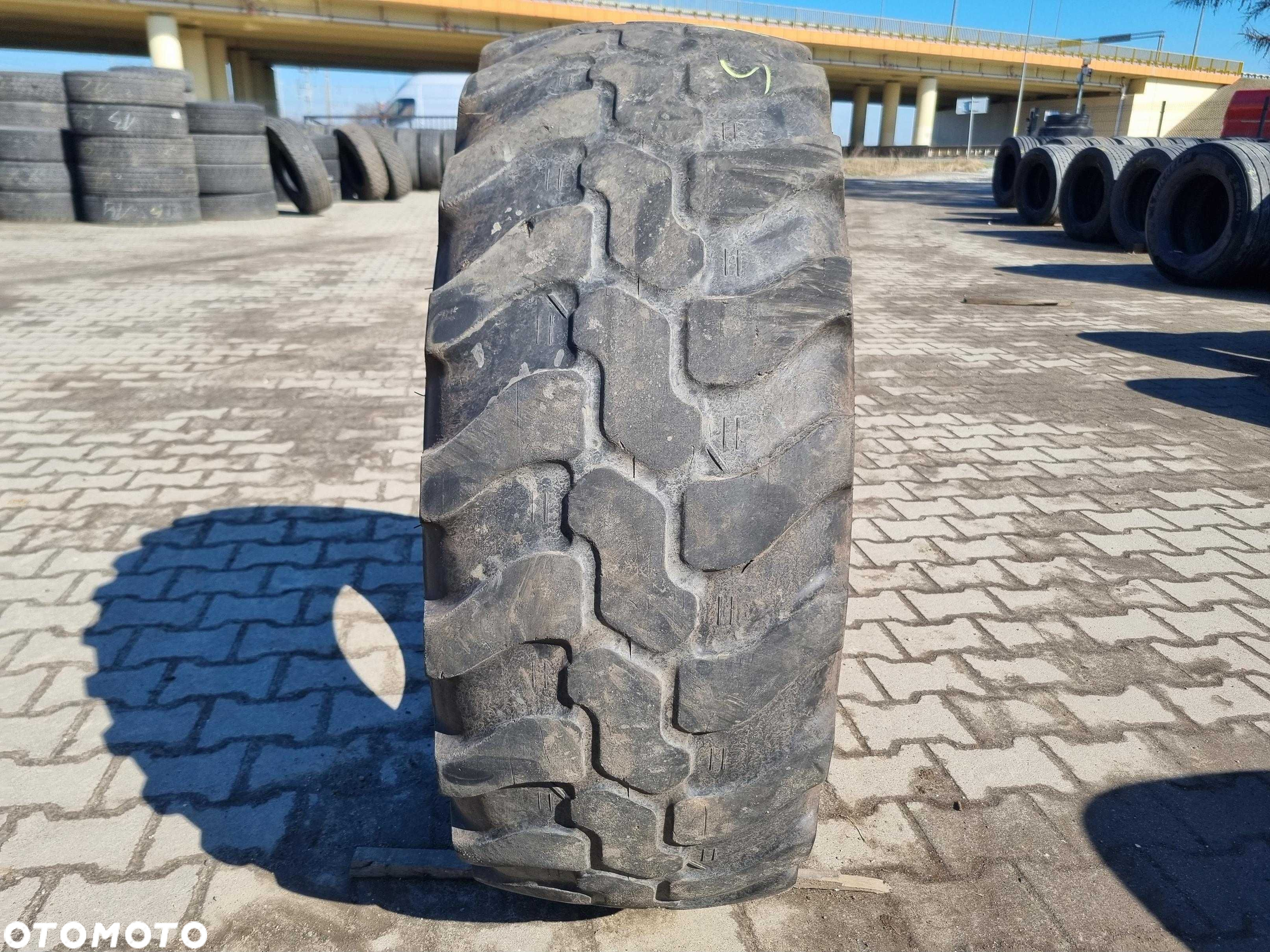 405/70R20, 16/70R20 Opona Przemysłowa  DUNLOP SPT9 - 3