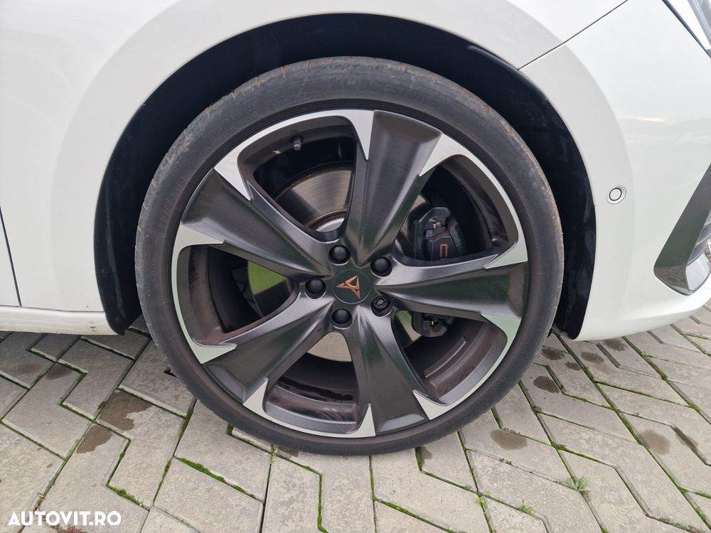 Cupra Leon 1.4 e-Hybrid (180 kW System) VZ - 4