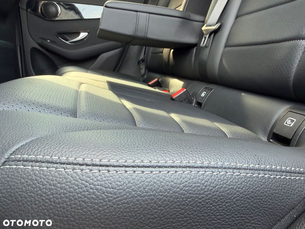 Mercedes-Benz GLC 200 d 4-Matic Business Edition - 25