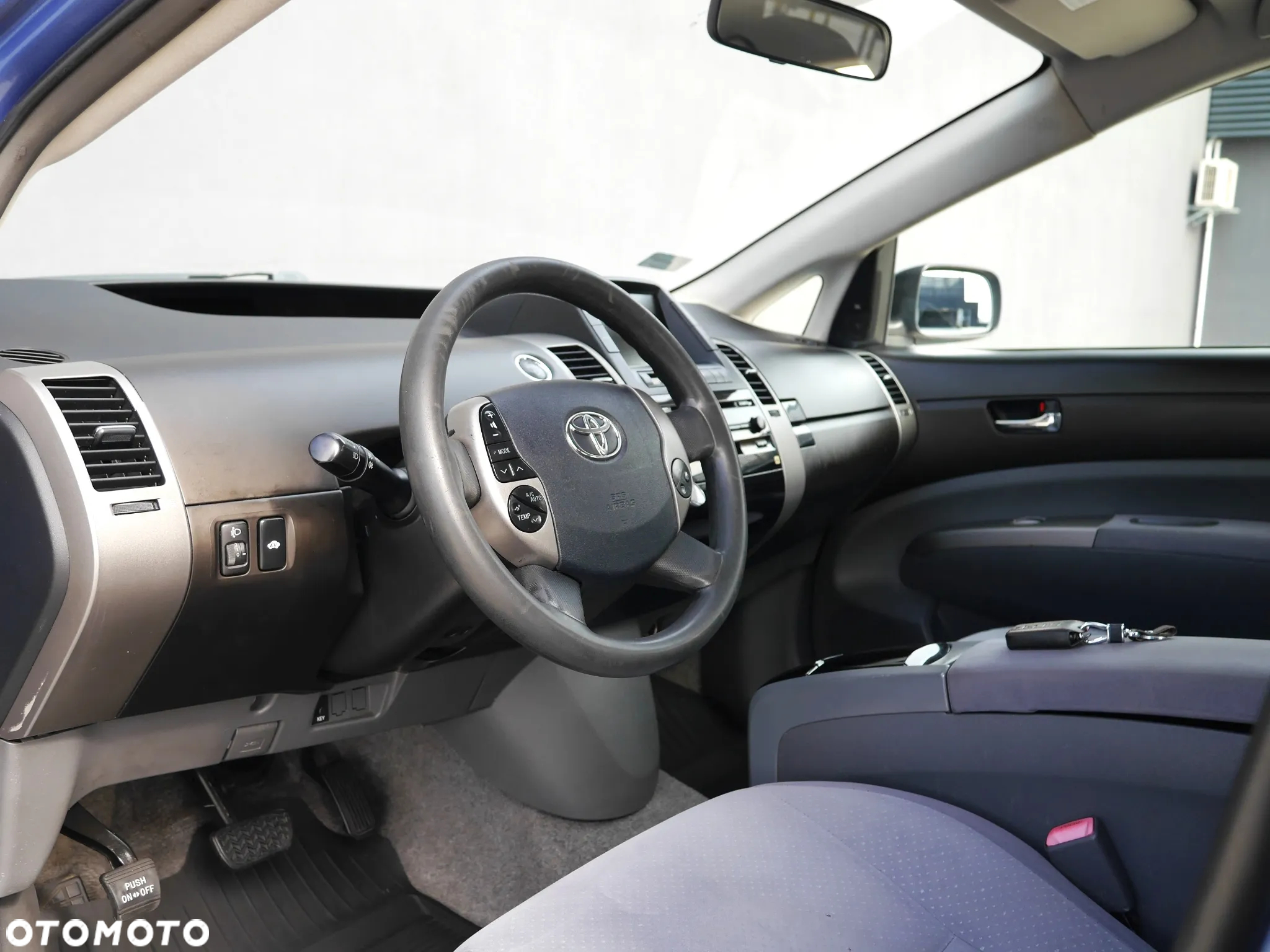 Toyota Prius 1.5 VVT-i Sol - 11