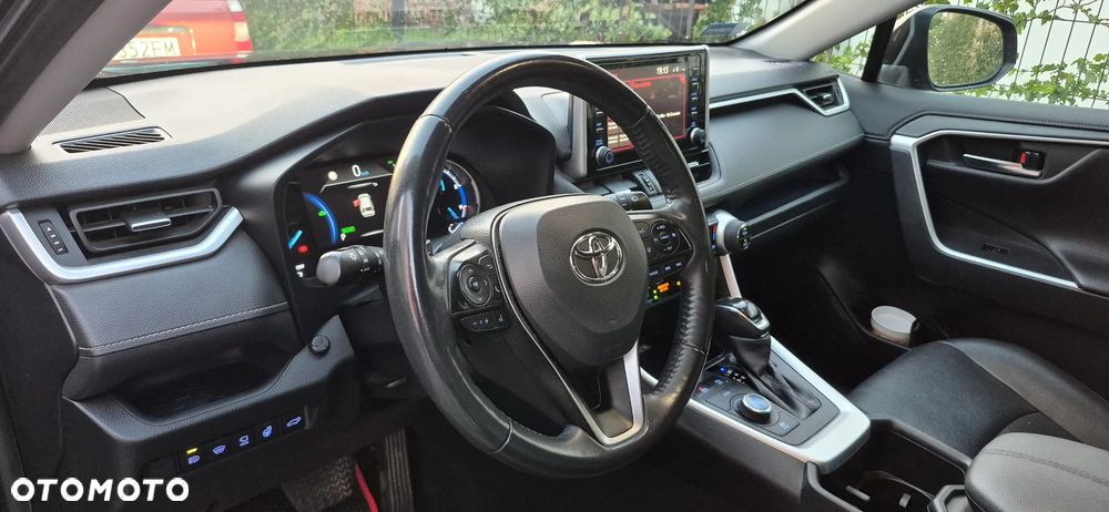 Toyota RAV4 - 8