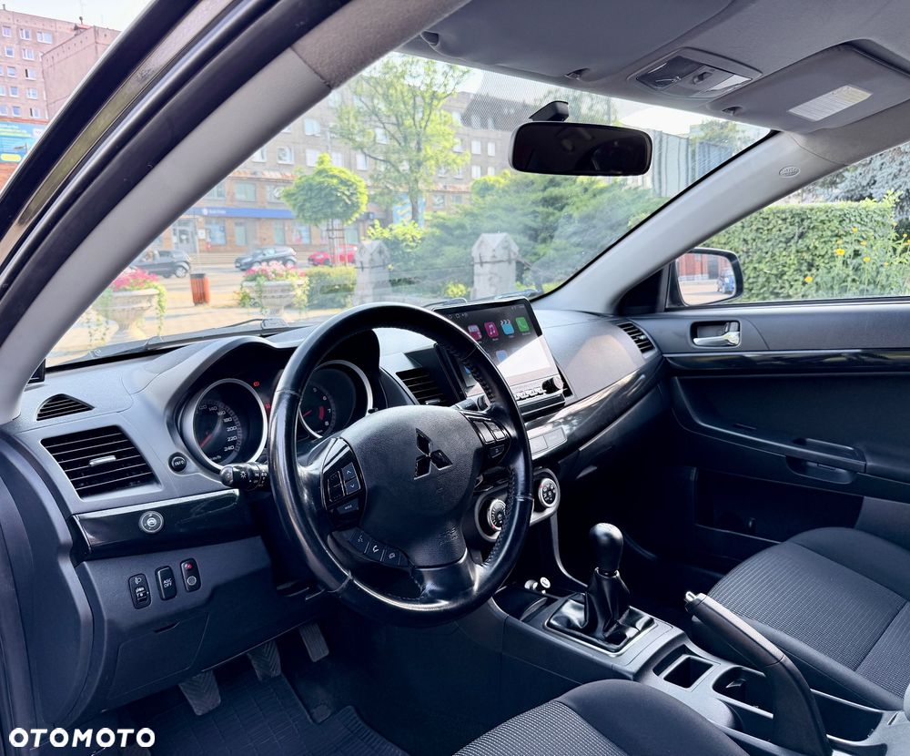 Mitsubishi Lancer - 8