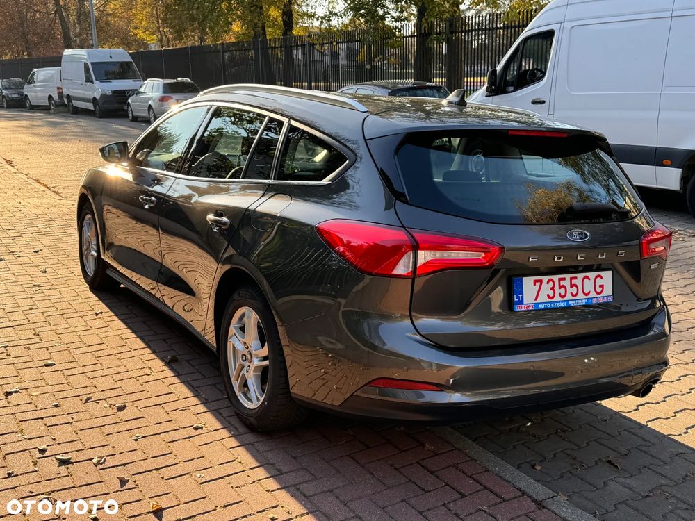 Ford Focus 1.0 EcoBoost mHEV Titanium - 2