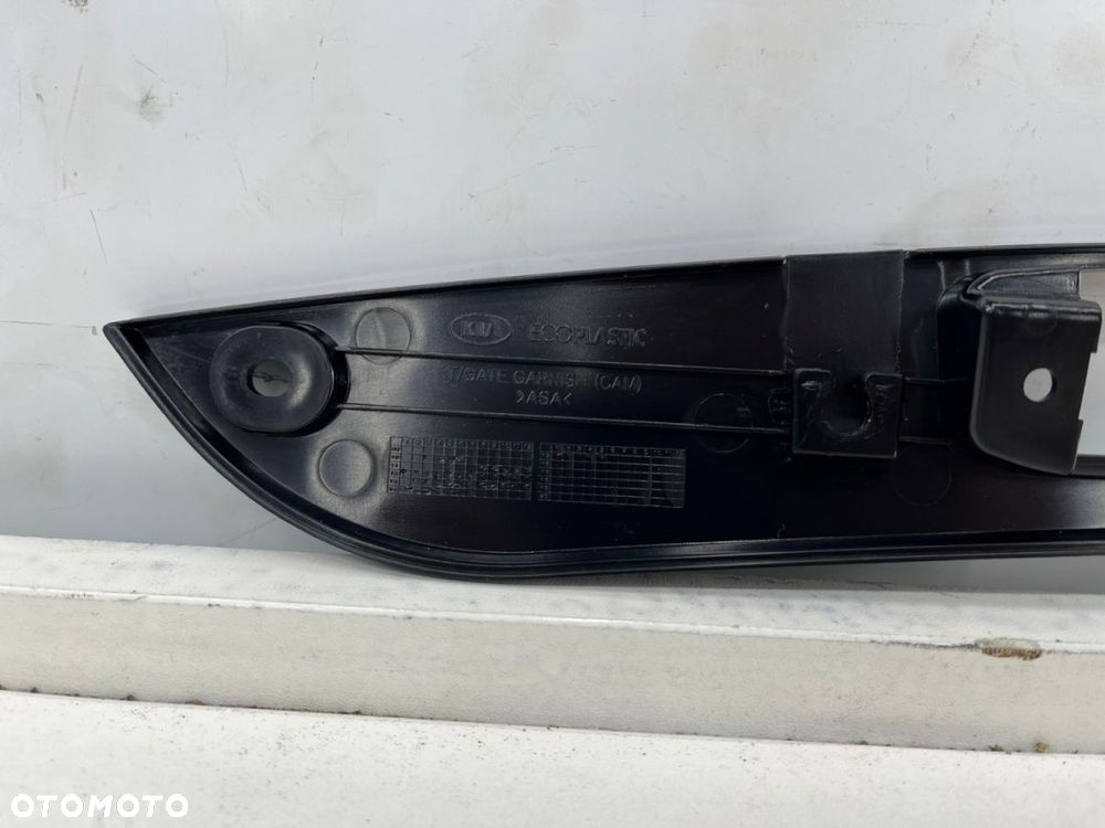 Listwa Kia Sportage 3 III 10-15r. blenda nakładka klapy bagażnika na kamerę 87311-3w010 - 6