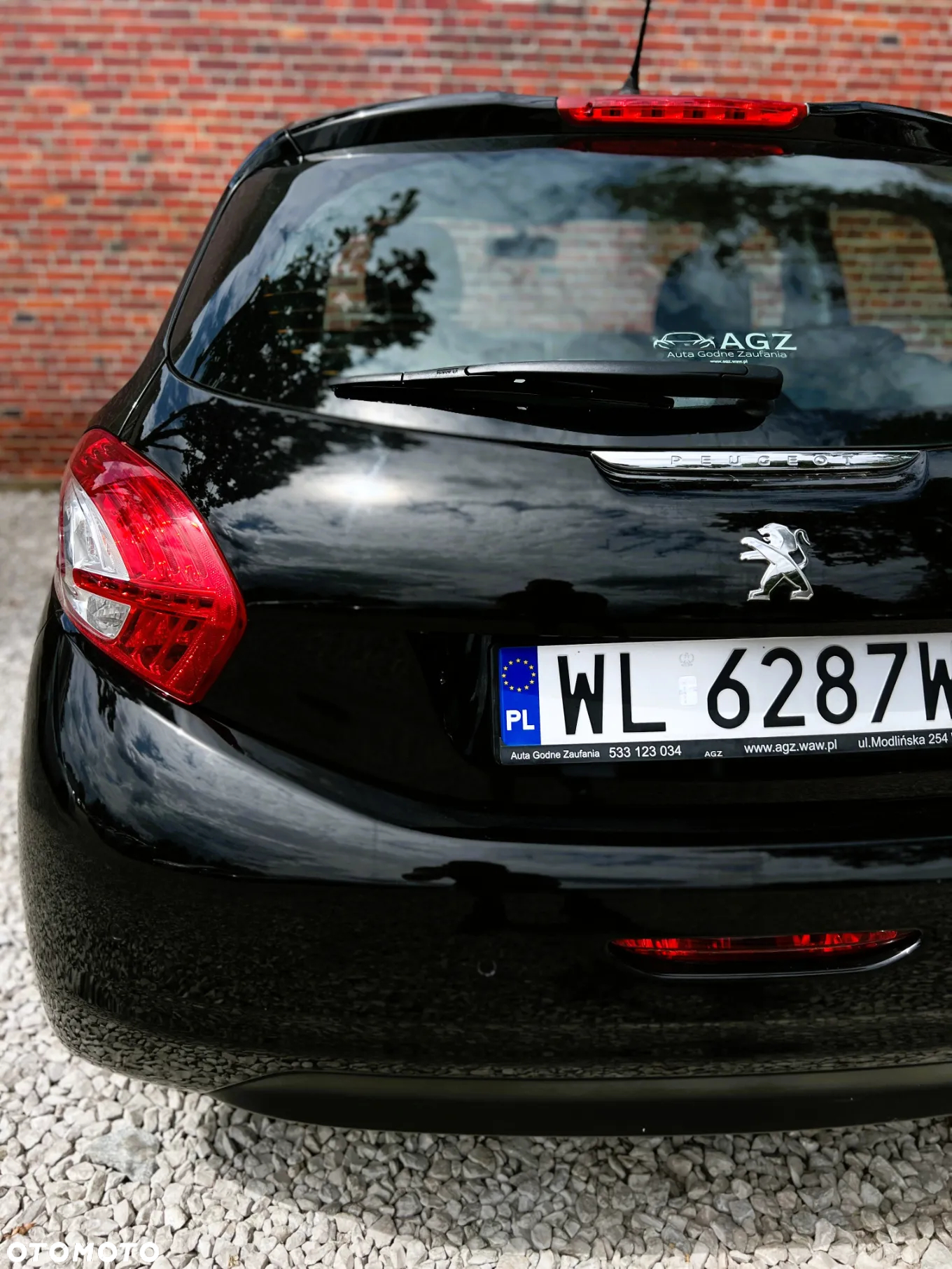 Peugeot 208 - 34