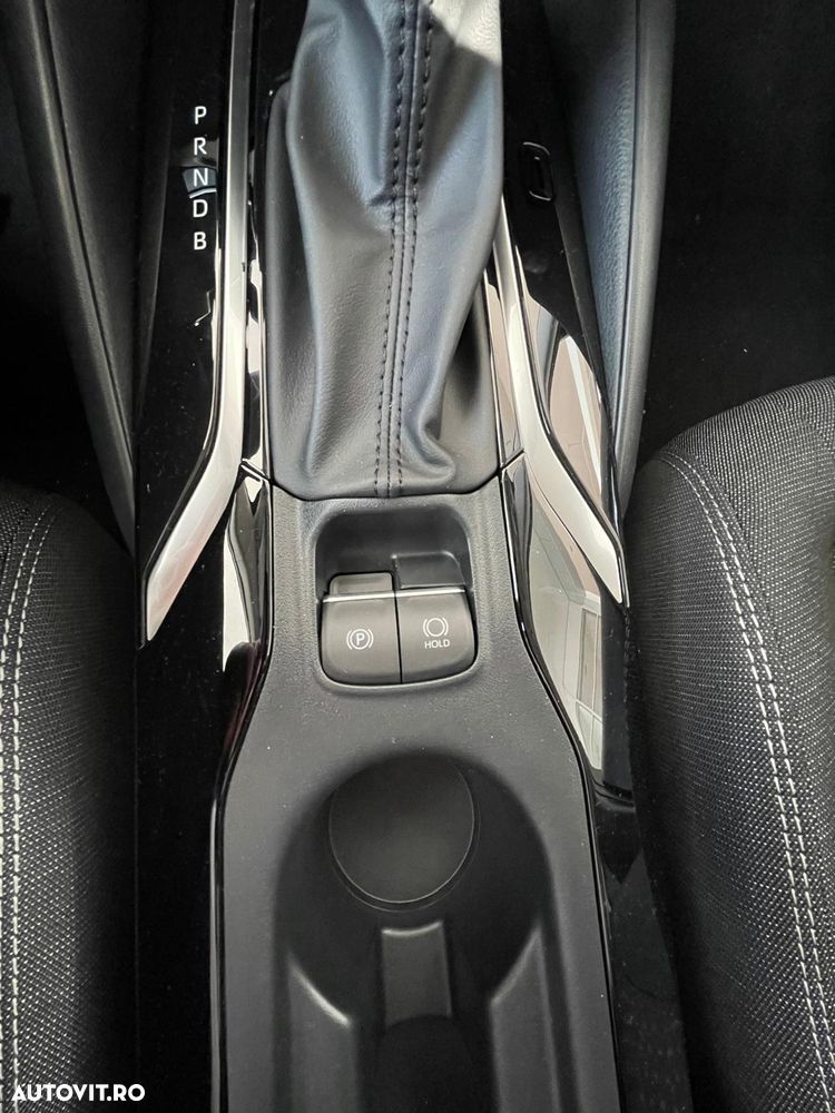 Toyota Corolla 1.8 HSD Dynamic - 17