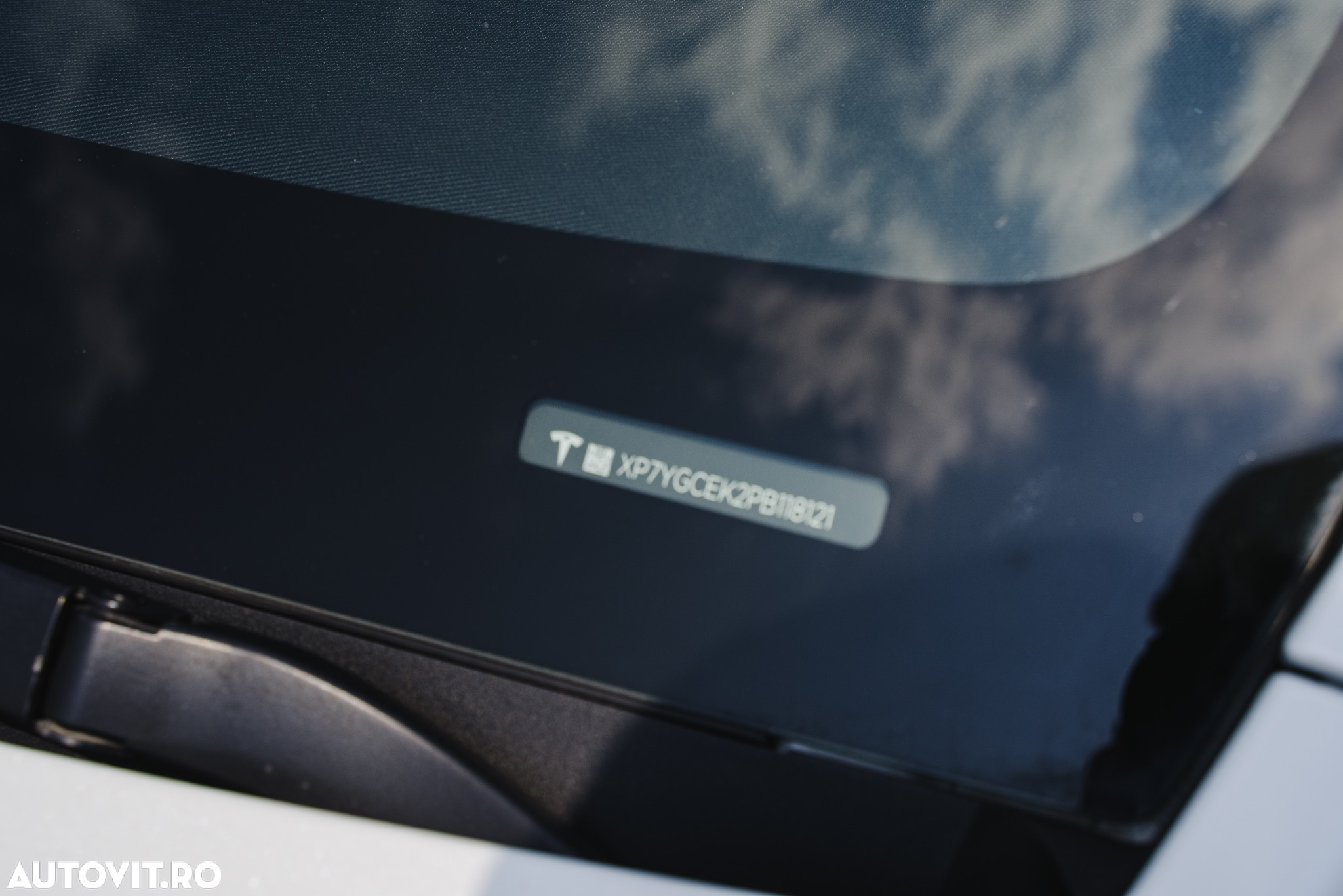 Tesla Model Y AWD Long Range - 27