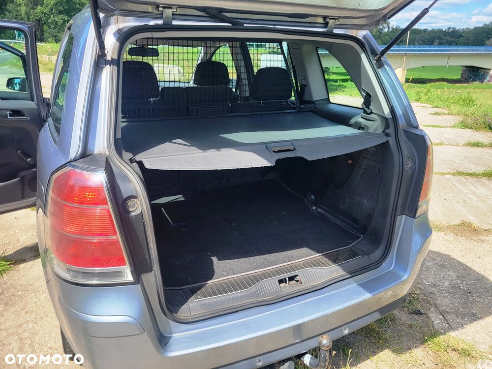 Opel Zafira 1.9 CDTI - 9
