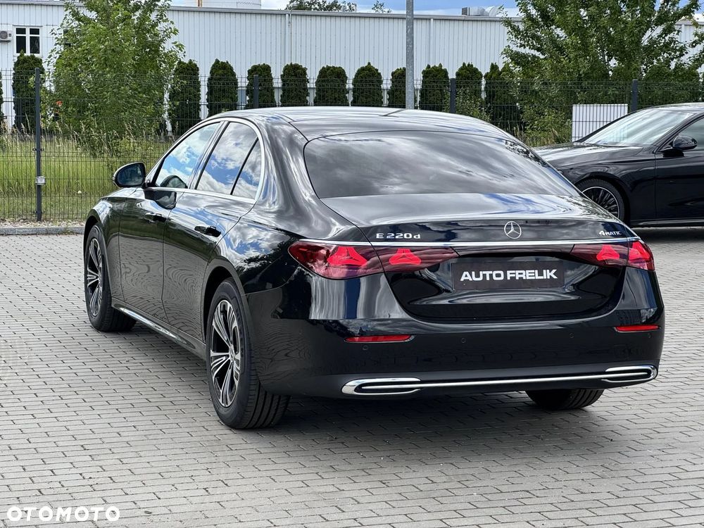 Mercedes-Benz Klasa E 220 d mHEV 4-Matic Avantgarde 9G-Tronic - 12