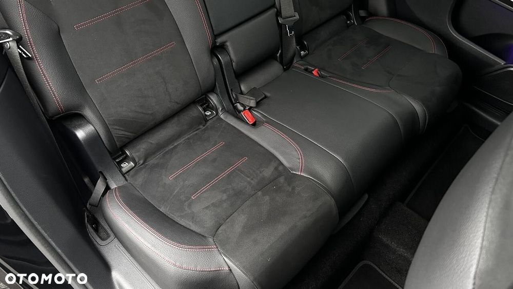 Mercedes-Benz GLB 200 AMG Line 7G-DCT - 30