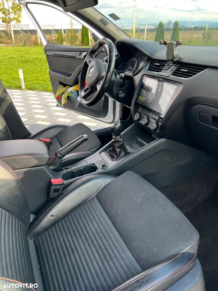 Skoda Octavia ver-combi-diesel-2-0-tdi-rs - 13