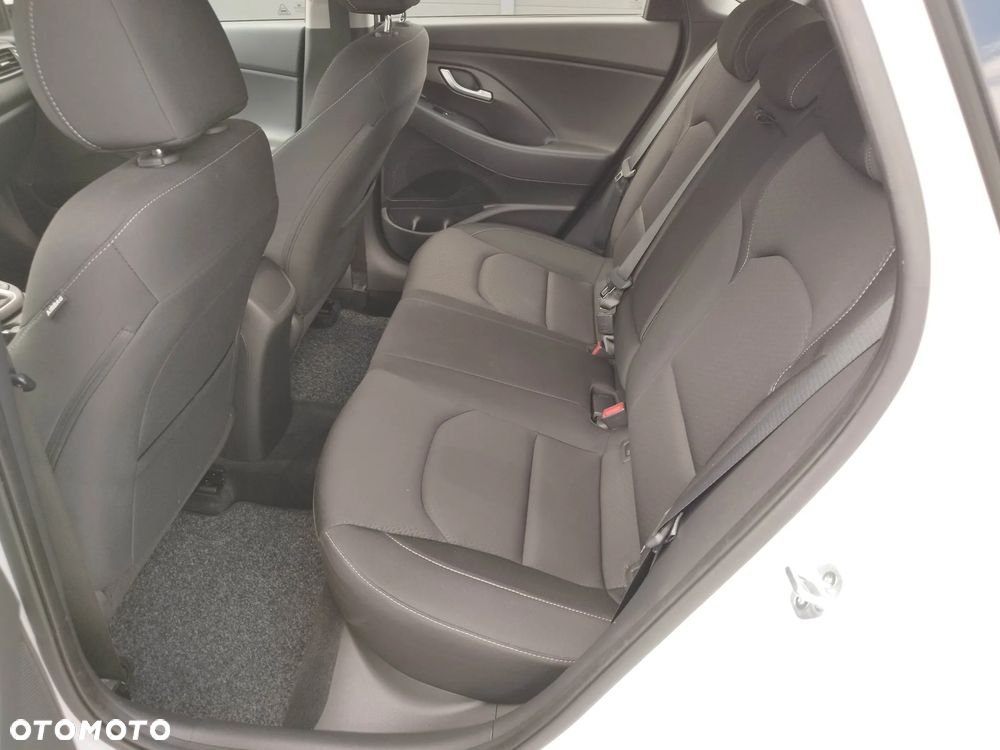 Hyundai i30 1.4 Trend - 24