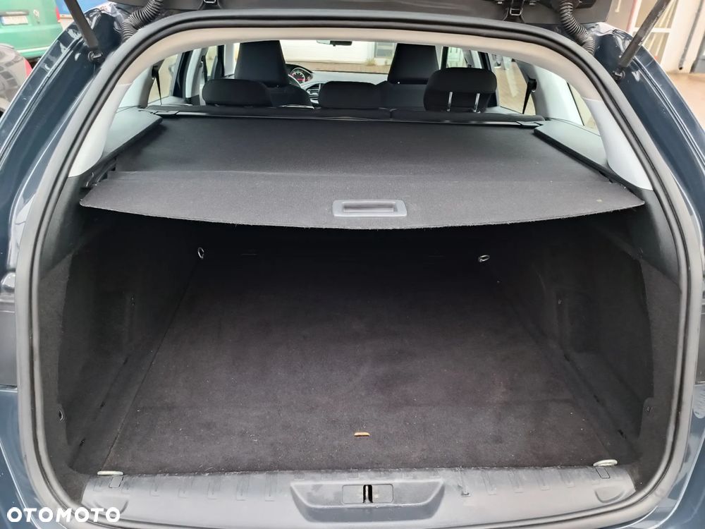 Peugeot 308 1.2 PureTech Active S&S EAT6 - 28