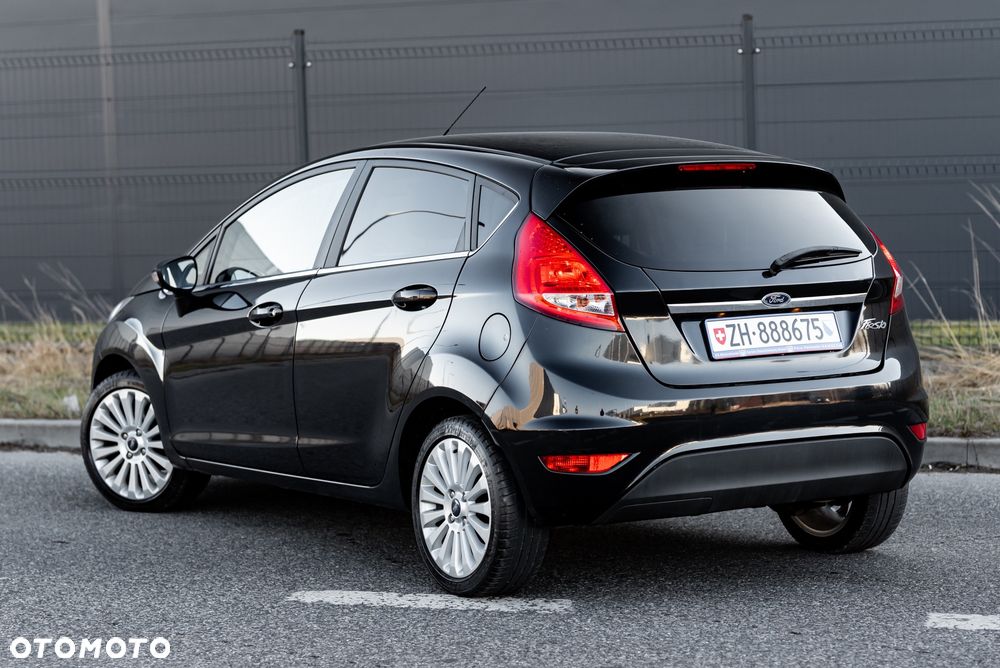 Ford Fiesta - 10