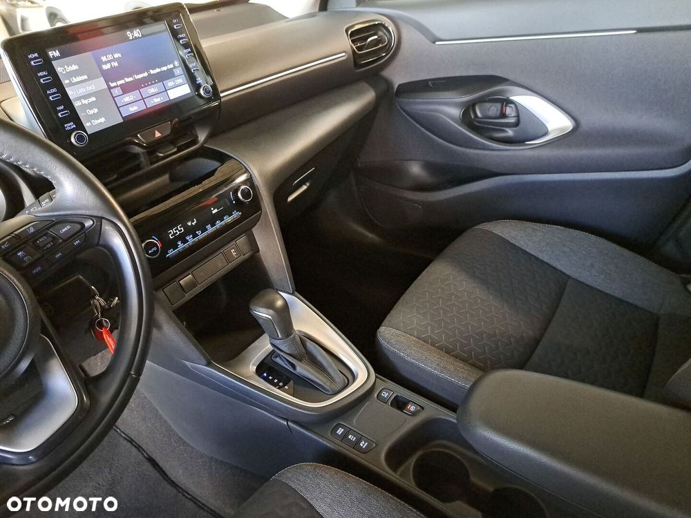 Toyota Yaris Cross Hybrid 1.5 Comfort - 28