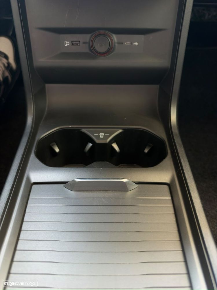 MG MG4 64 kWh Luxury - 13