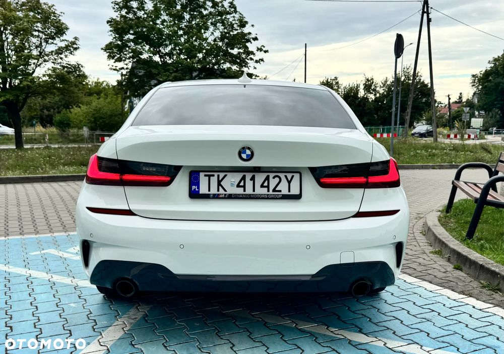 BMW Seria 3 318i M Sport - 9