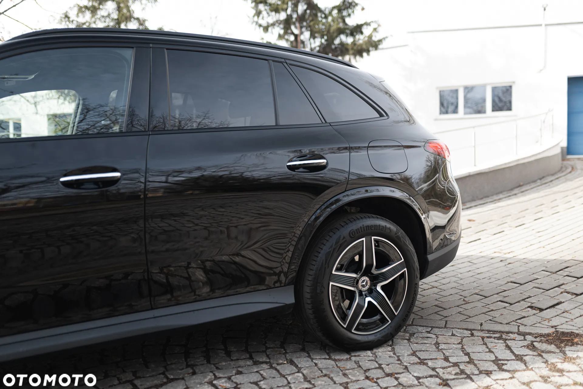 Mercedes-Benz GLC 300 e 4-Matic AMG Line - 4