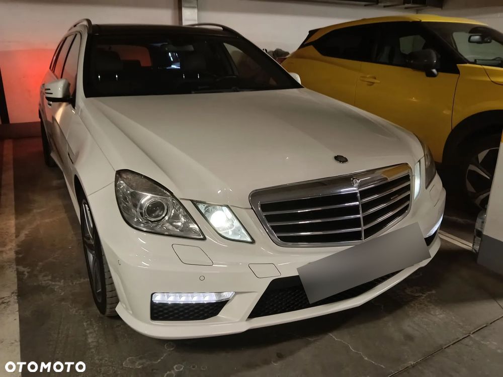 Mercedes-Benz Klasa E - 32