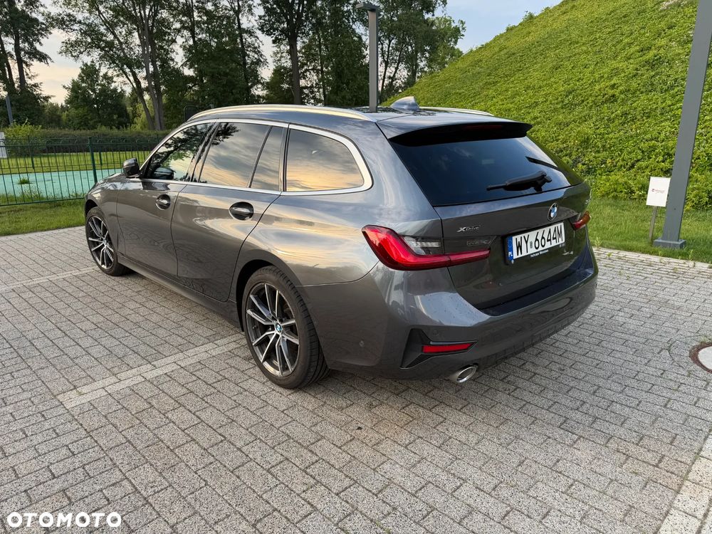 BMW Seria 3 320d xDrive Sport Line - 7