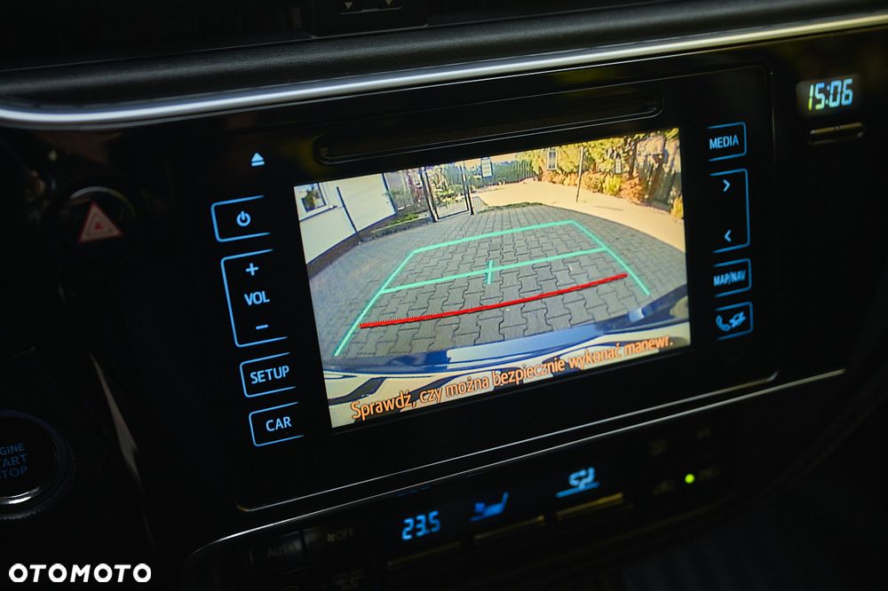 Toyota Auris 1.6 D-4D Design Edition - 14