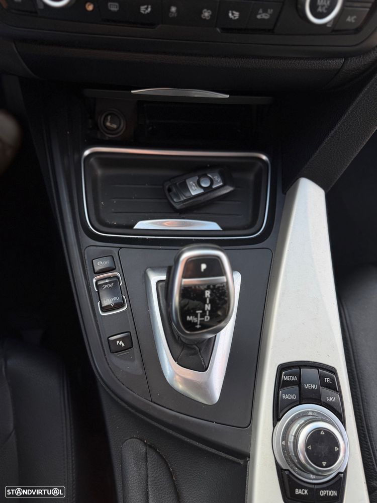 BMW 320 d Auto - 14