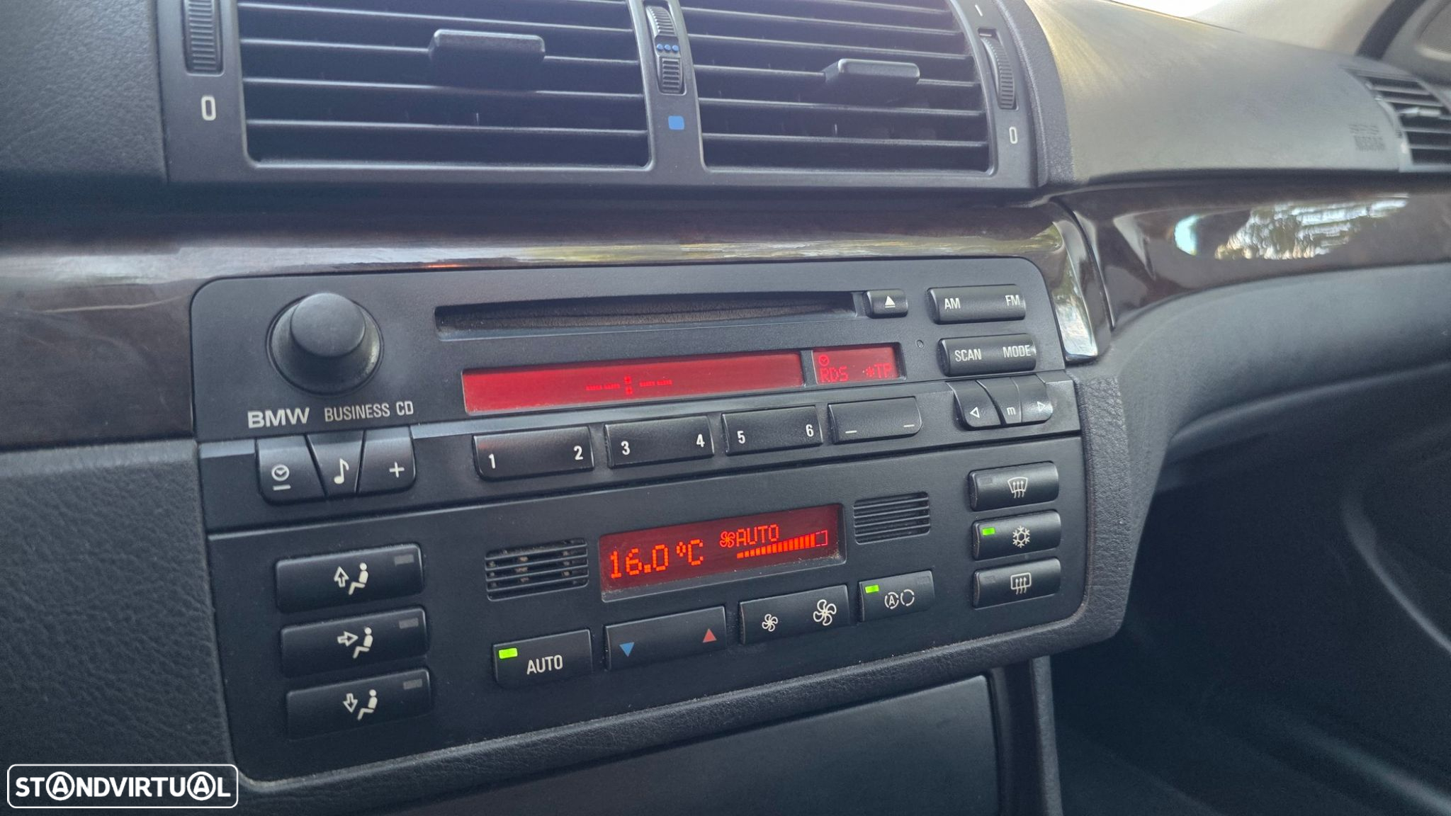 BMW 320 d Touring - 14