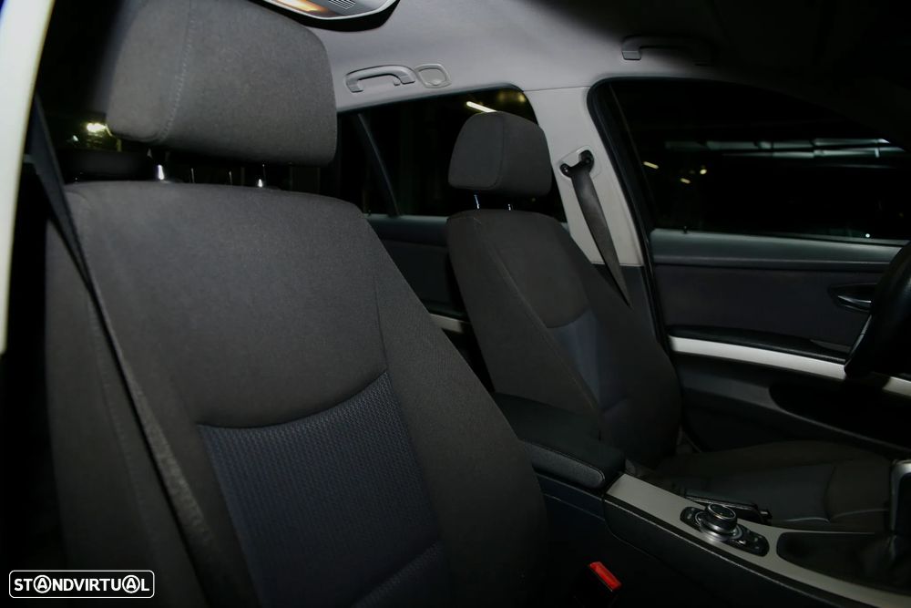 BMW 318 i Touring Edition Exclusive - 13