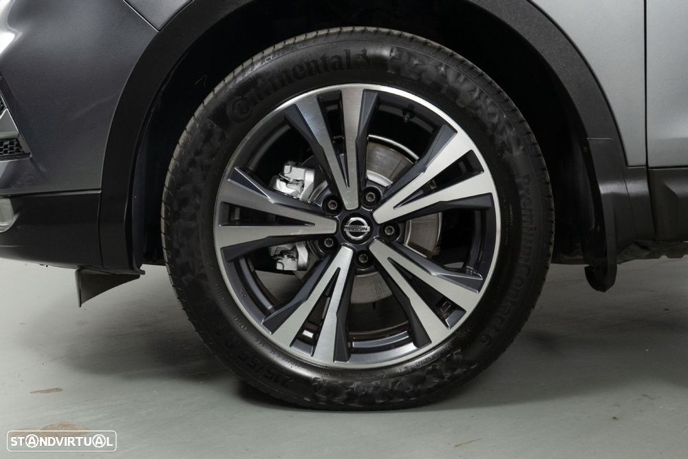 Nissan Qashqai 1.3 DIG-T N-Connecta J18 - 18