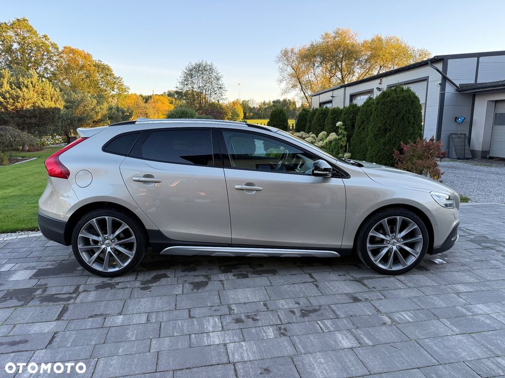 Volvo V40 Cross Country 2017 photo 4