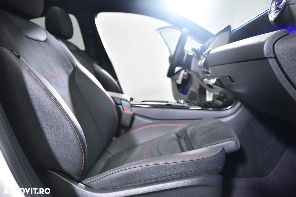 Mercedes-Benz A 220 d Sedan 8G-DCT AMG Line - 12