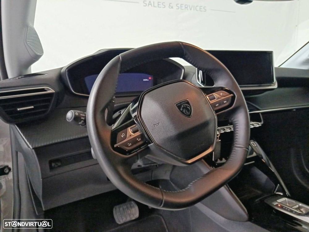 Peugeot 208 1.2 Hybrid Allure e-DCS6 - 12