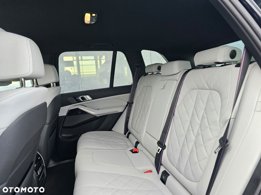 BMW X5 xDrive50e - 34