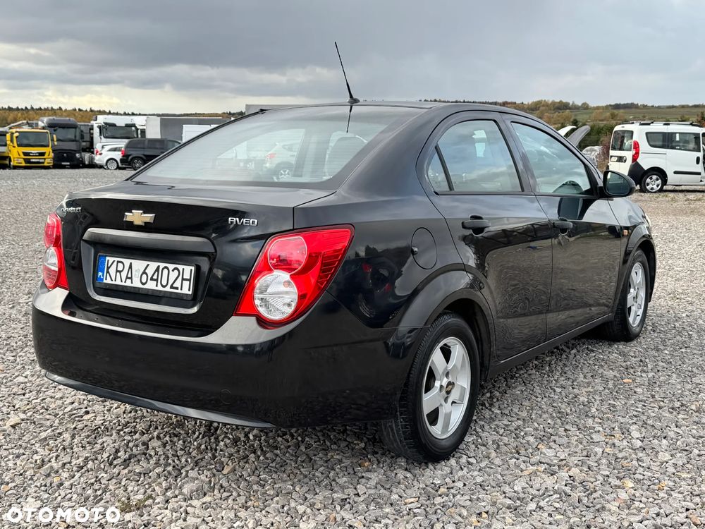 Chevrolet Aveo - 12