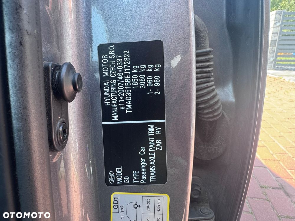 Hyundai i30 1.6 Comfort - 13