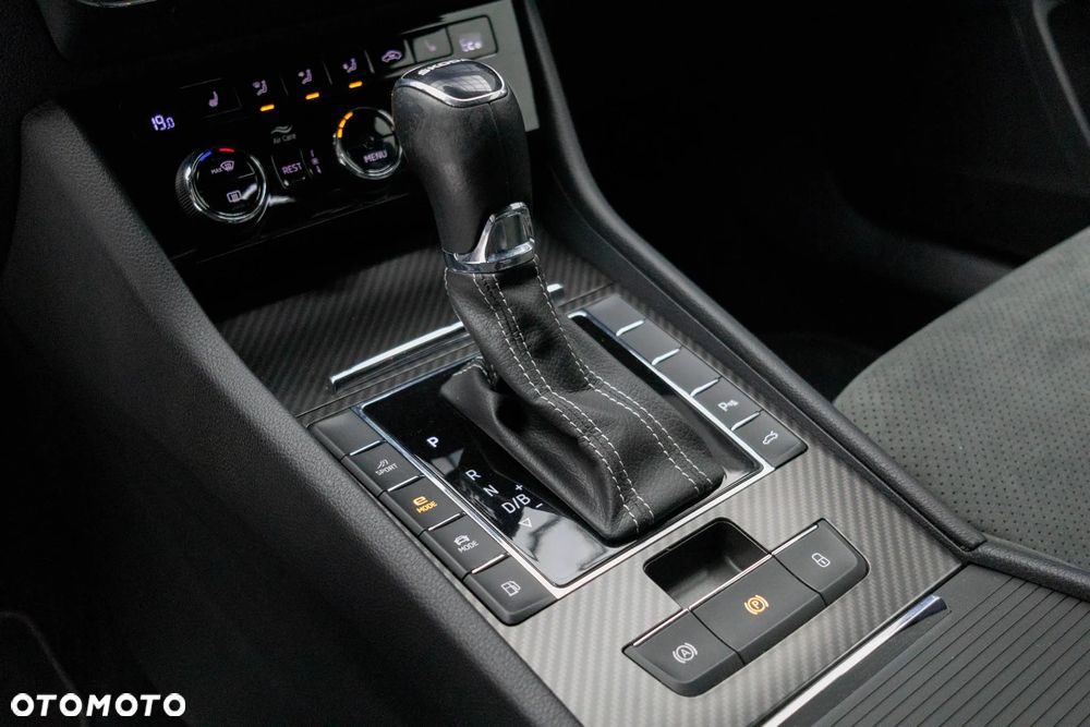 Skoda Superb 1.4 TSI Plug-In Hybrid Sportline DSG - 31