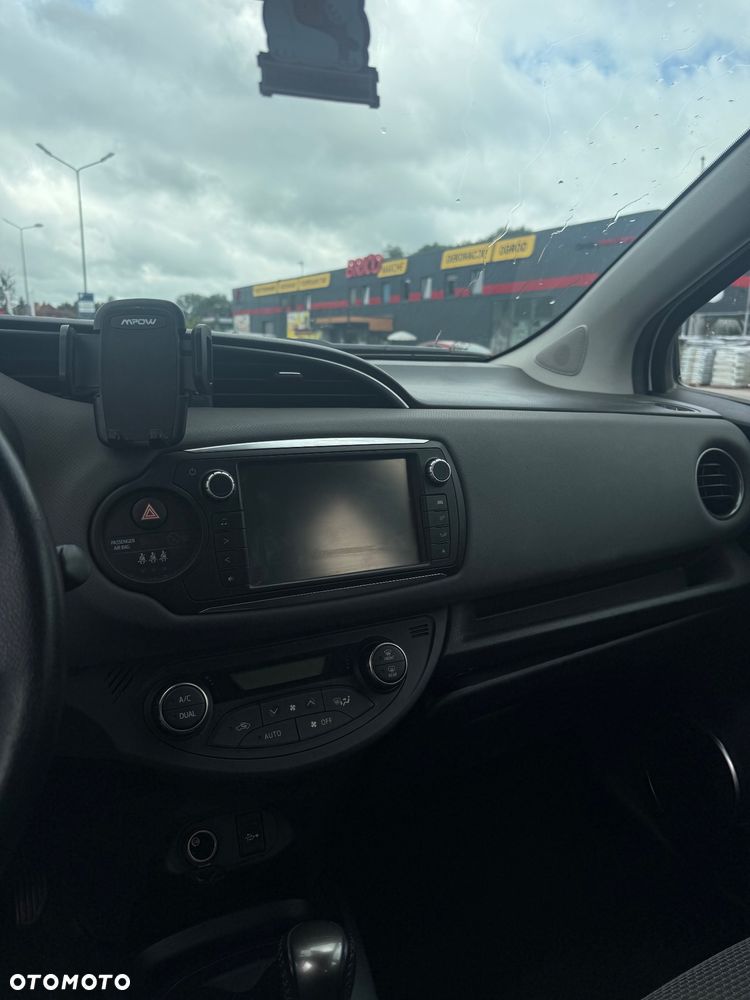 Toyota Yaris - 11