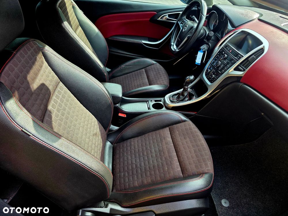Opel Astra GTC 1.4 Turbo Innovation - 11