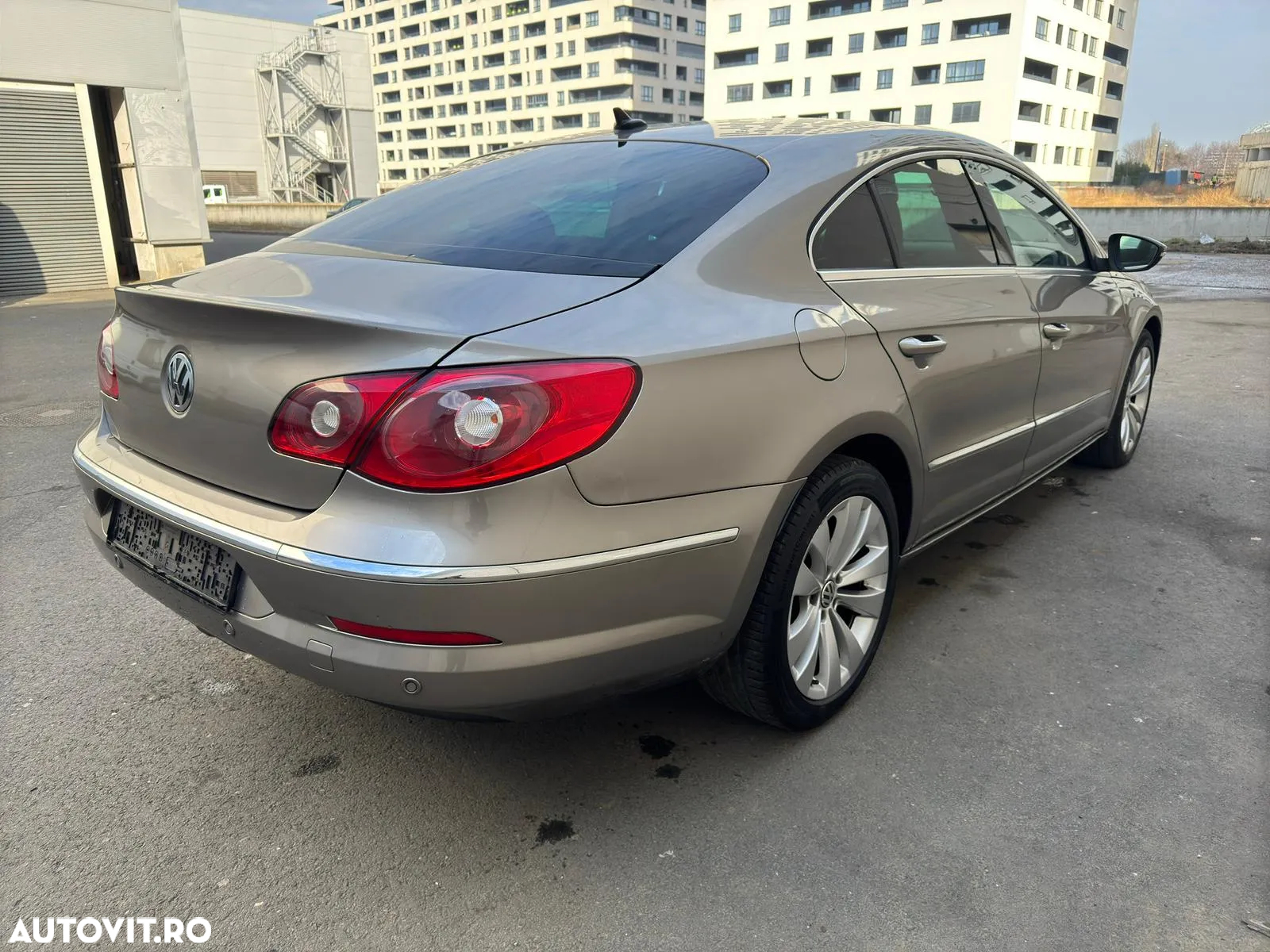 Volkswagen Passat CC 2.0 TDI DSG - 4