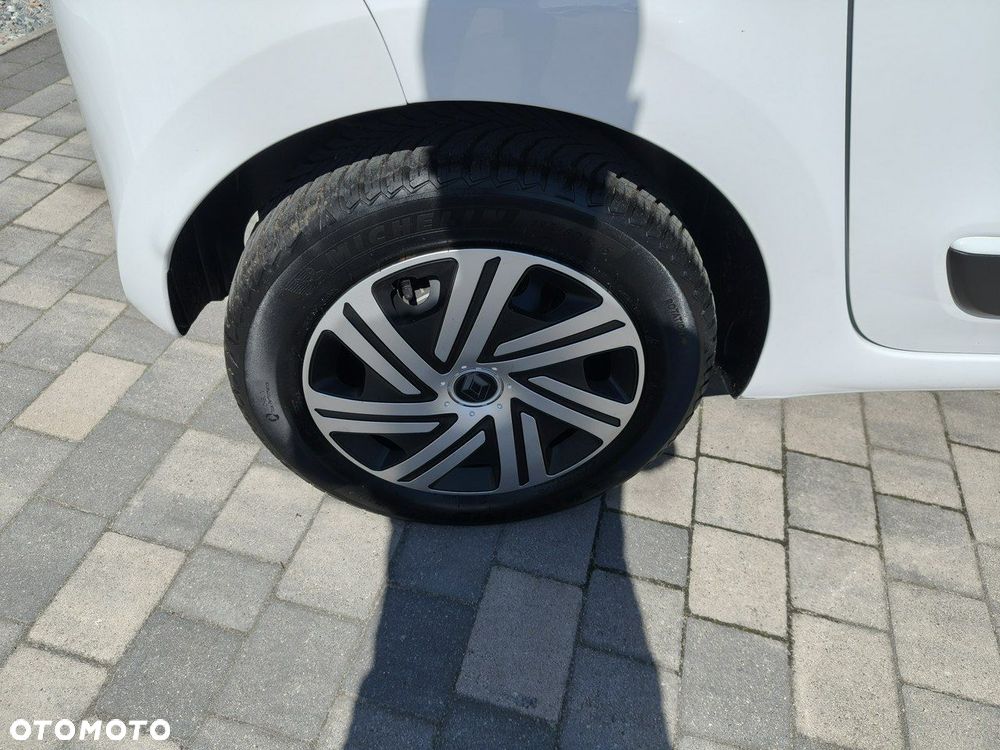 Renault Twingo SCe 70 Start&Stop LIMITED - 28