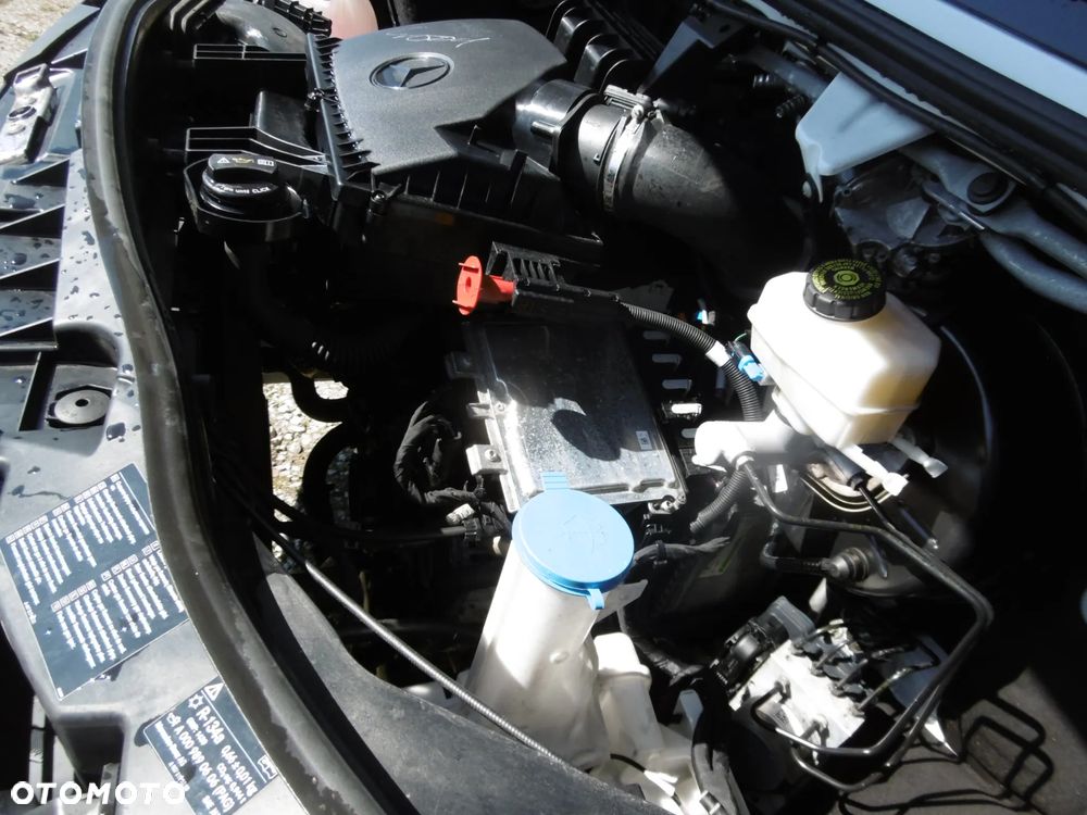 Mercedes-Benz Sprinter - 13